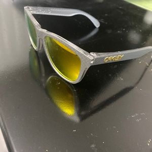 Oakley Frogskins